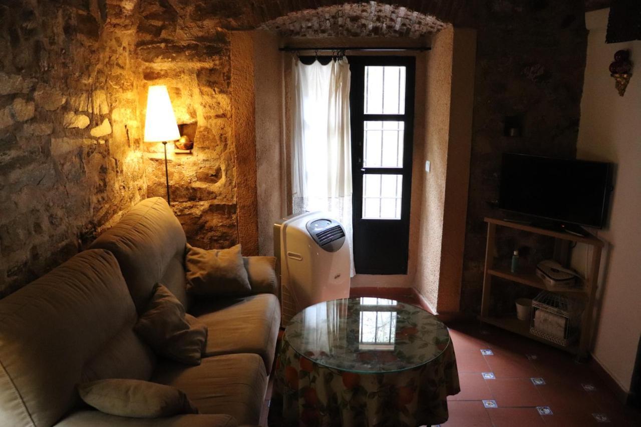 Apartamentos Las Buganvillas Caceres Luaran gambar